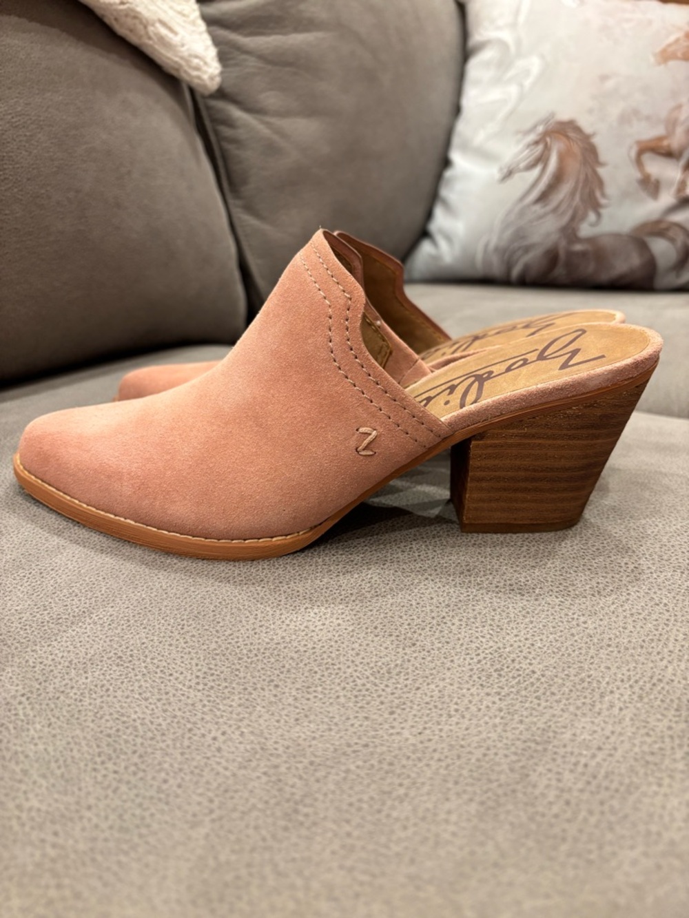 Sleek Slip-On Suede Mules in Dusty Rose suede by zodiac - Picture 3 of 10